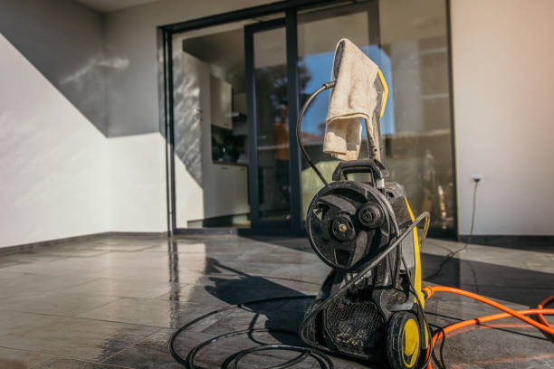 Best Pool Deck Cleaning  in Oakland Park, FL